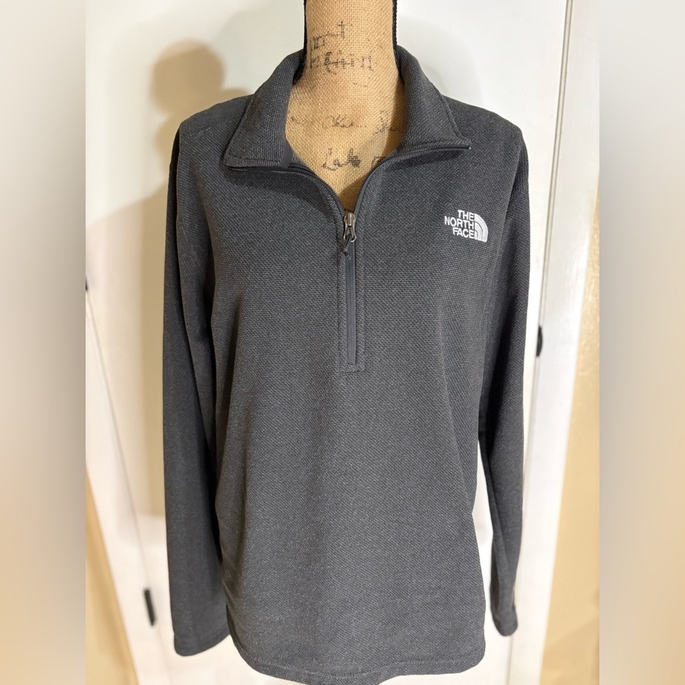 The North Face Men’s 1/4 zip Pullover Fleece